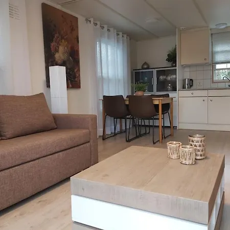 Bospareltjes Luxe Alleen Voor Recreatie Chalet